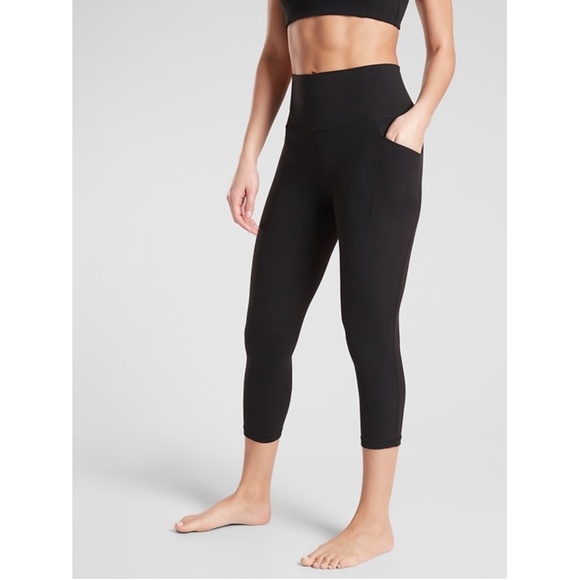 NWT Athleta Salutation Stash Pocket II Capri Black - Picture 1 of 9